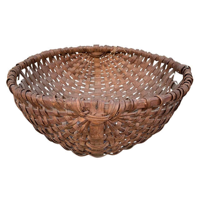 Large 19th Century American Spale Gathering Basket. For Sale