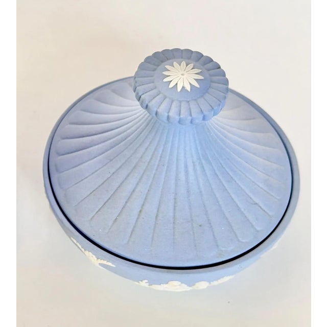 1950s Vintage Wedgwood Jasperware – Pale Blue Trinket Box, For Sale - Image 5 of 7