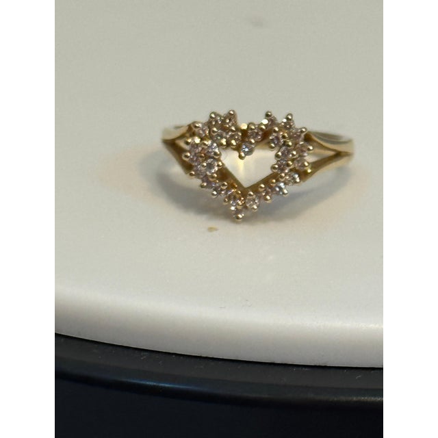 Heart Shape Gold & Diamond Cocktail 14 Karat Gold Ring For Sale In New York - Image 6 of 18