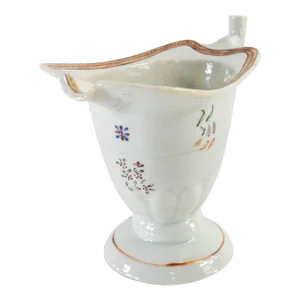 19th Century Chinese Chinoiserie Export Porcelain Helmet Creamer