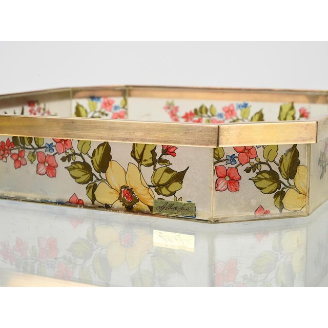 Vintage Octagonal Floral Acrylic and Brass Serving Tray by Alberto Sordi, Italy, 1970s For Sale - Image 6 of 12