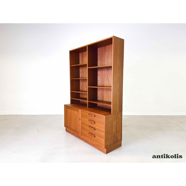 Mid-Century Bookcase in Teak by Nils Jonsson for Hugo Troeds, 1960s For Sale - Image 9 of 13