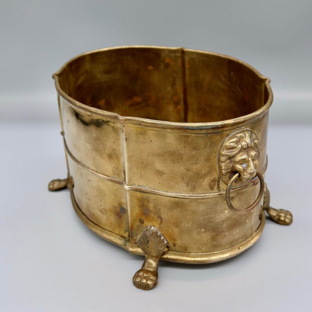 Traditional Vintage Brass Jardinière, Regency Style, Lion Head Ring Handles, Claw Feet For Sale - Image 3 of 7