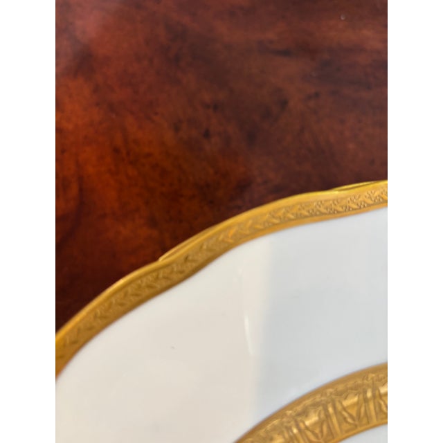 Victorian 1900 George Jones & Son Crescent Antique Porcelain Gold Encrusted Dinner Plates - Set of 12 For Sale - Image 3 of 8