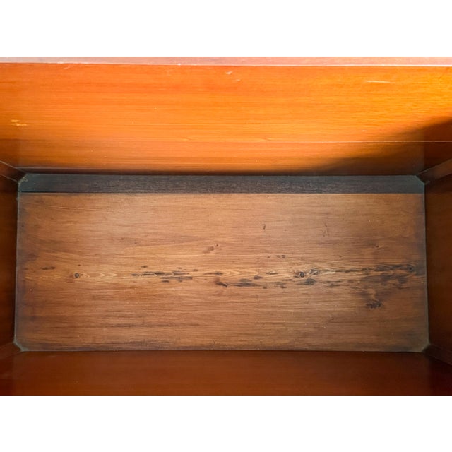 English Lift-Top Folding Front Chest of Mahogany From the Edwardian Era For Sale - Image 11 of 14