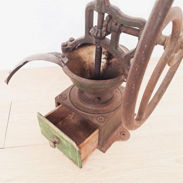 Flywheel Coffee Grinder in Cast Iron, 1850-1880 For Sale - Image 4 of 6