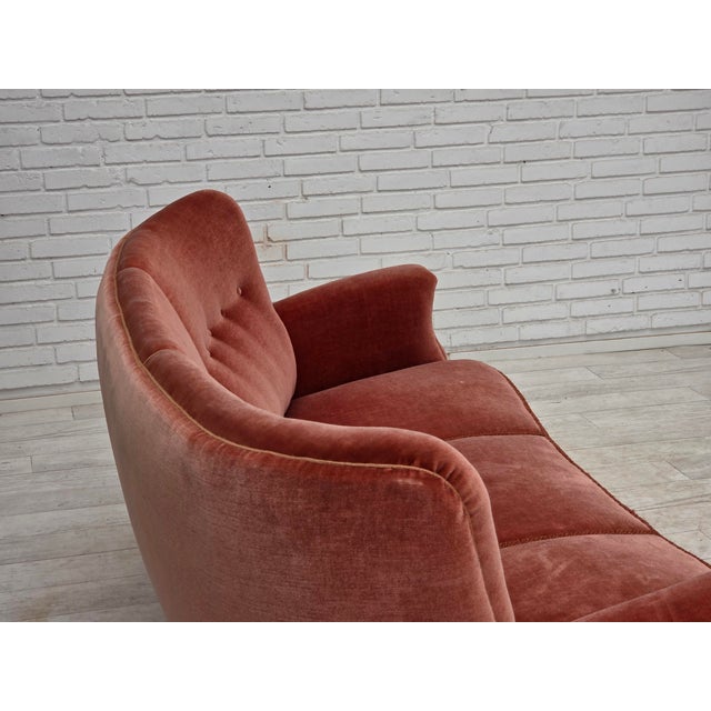 Pink Three-Seater Danish Curved Sofa in Pink Furniture Velour, 1970s For Sale - Image 8 of 18