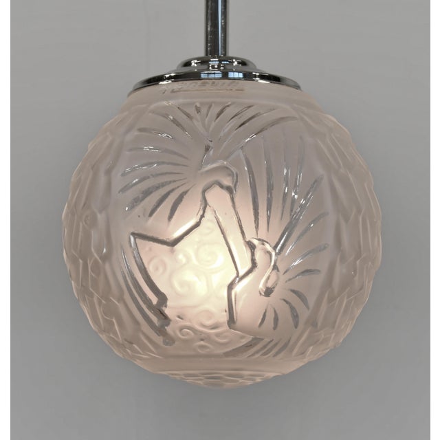 A Pair of Muller Freres French 1930s Art Deco Pendant Lights - 4 Pairs Available For Sale - Image 6 of 14