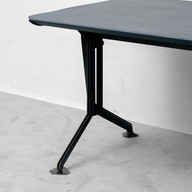 Metal and Blue Leather Arco Desk by BBPR for Olivetti, 1960s For Sale - Image 4 of 12