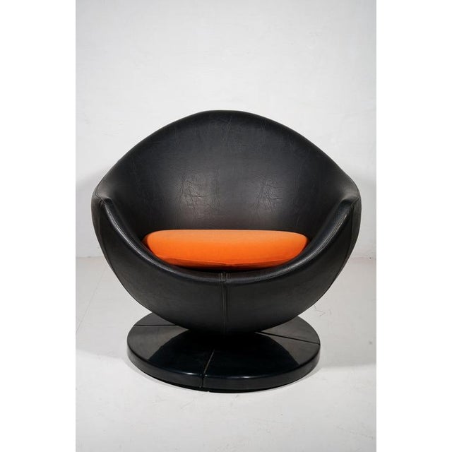 Model Mars Swivel Lounge Chairs by Guariche for Meurop, 1960, Set of 3 For Sale - Image 10 of 17