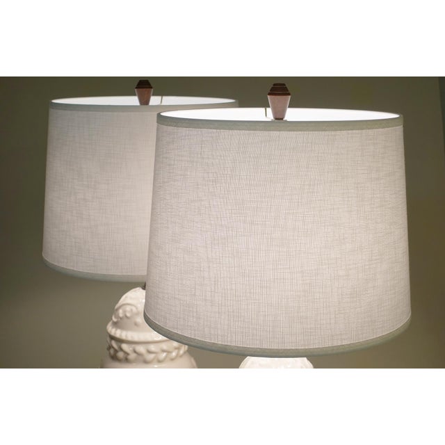 1960s XL Matched Pair Relief Cream Crackle Glazed Porcelain Ceramic Lamps Majolica Italy - a Pair For Sale - Image 9 of 11