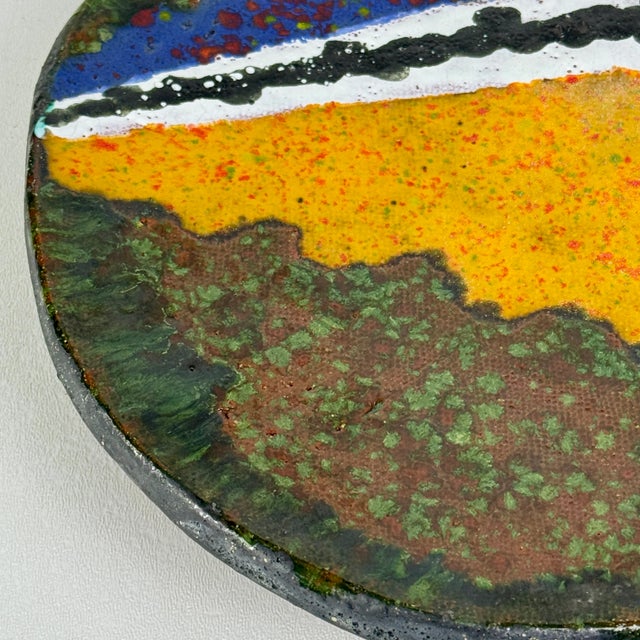 Vintage 1980s Signed Decorative Footed Ceramic Art Plate, Memphis Inspired For Sale In New York - Image 6 of 10