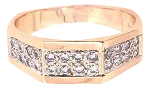 14 Karat Yellow Gold Fashion Ring With Diamonds