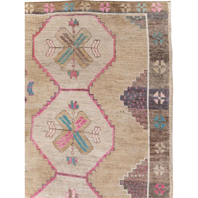 Tribal Galerie Shabab Collection Mid-20th Century Turkish Anatolian Carpet For Sale - Image 3 of 10