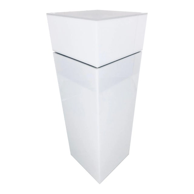 Haziza Illuminated and Rotating White Lucite Pedestal Table For Sale