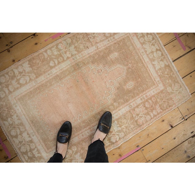 :: Prayer design motif with interior hook and latch design elements buffered at the top with Samovar lanterns on either...