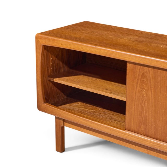 Hp Hansen Mid Century Danish Teak Sliding Door Credenza For Sale In Chicago - Image 6 of 11