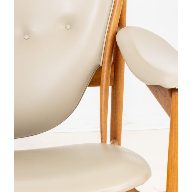 Finn Juhl Finn Juhl "Chieftain" Lounge Chair For Sale - Image 4 of 9