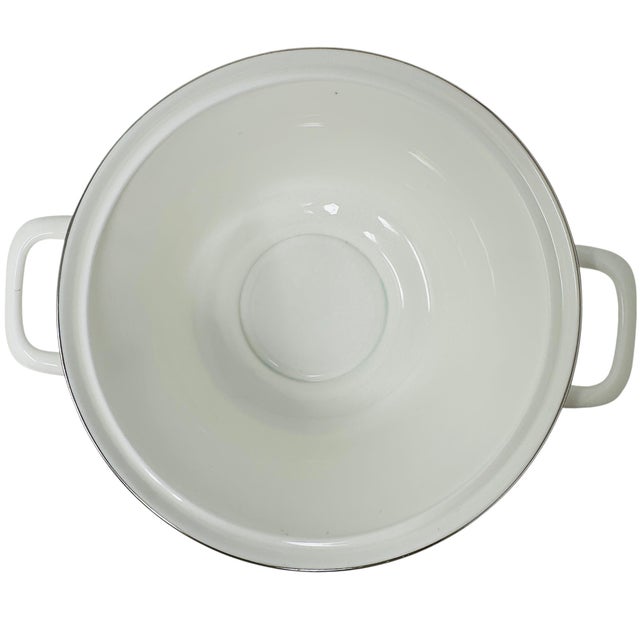 Ceramic 1970s Vintage Wedgwood "Silver Ermine" Soup Tureens - A Pair For Sale - Image 7 of 18