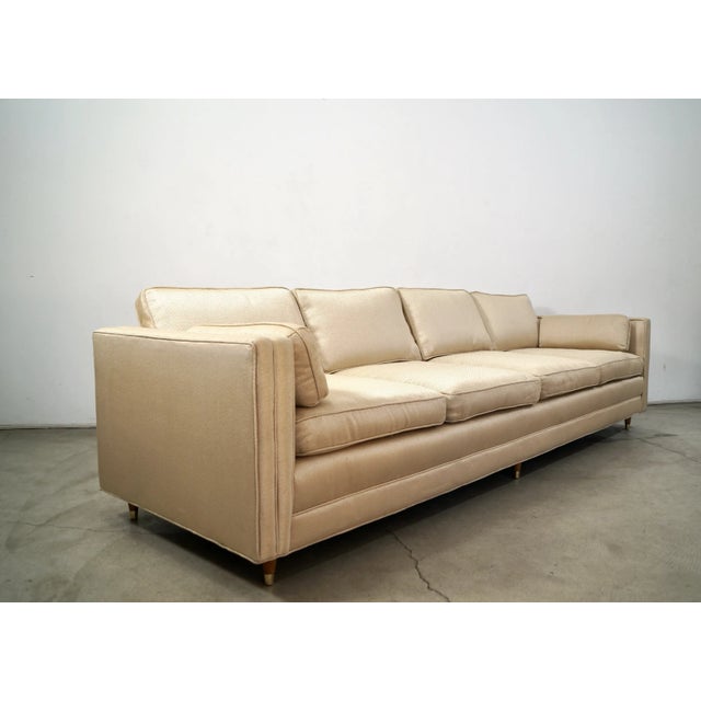 Mid-Century Modern 1950’s Mid-Century Modern Long Gold Tweed Sofa For Sale - Image 3 of 12