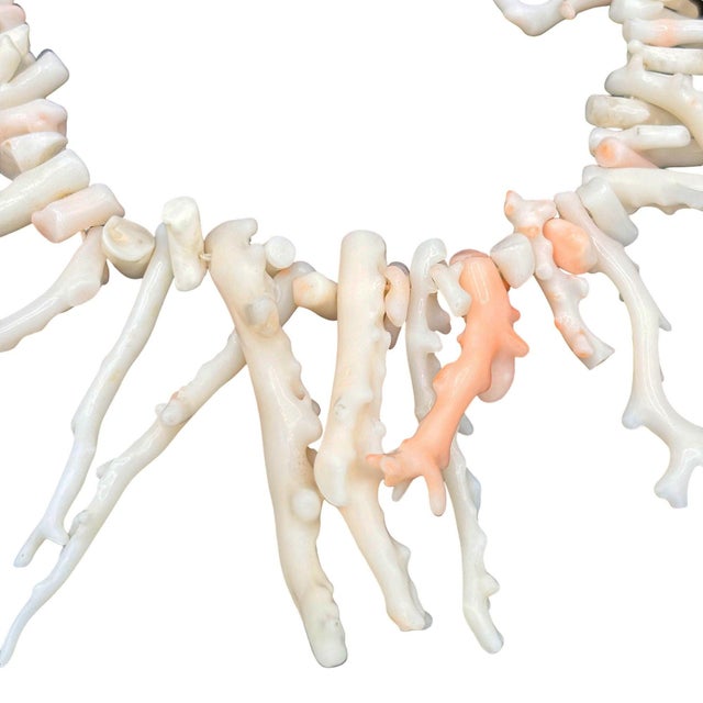 Modern 1970s Coastal Undyed Branch Angel Skin Coral Large Graduated Necklace Pale Pink For Sale - Image 3 of 7