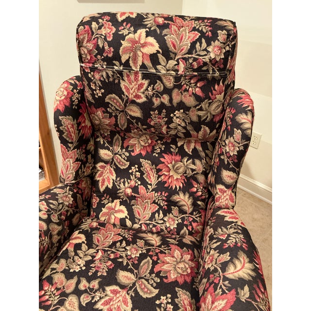 Smith Brothers of Berne Traditional Floral Tilt-Back Chair and Ottoman - Set of 2 For Sale - Image 16 of 17