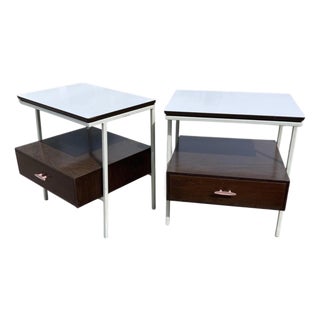 Mid-Century Moderm Vista Furniture California Made Walnut Nightstands, a Pair For Sale