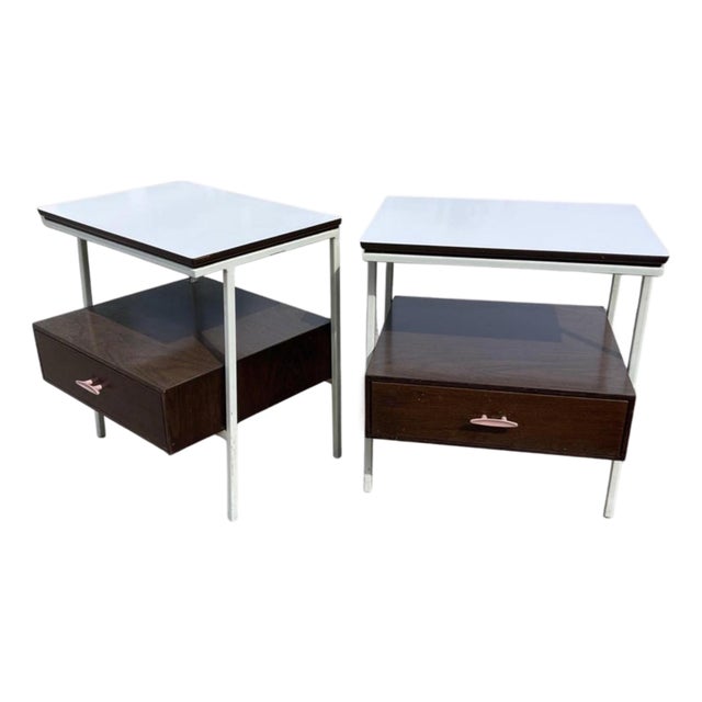 Mid-Century Moderm Vista Furniture California Made Walnut Nightstands, a Pair For Sale