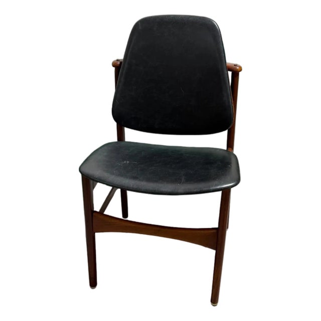Set of Six Danish Mid Century Modern Dining Chairs Att. To Arne Hovmand Olsen With Black Leather For Sale