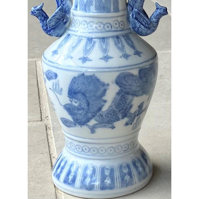 Mid 20th-Century Slender Neck Fengweizun-Style Blue & White Fèng Huáng Handle Dragon Vase For Sale - Image 15 of 17