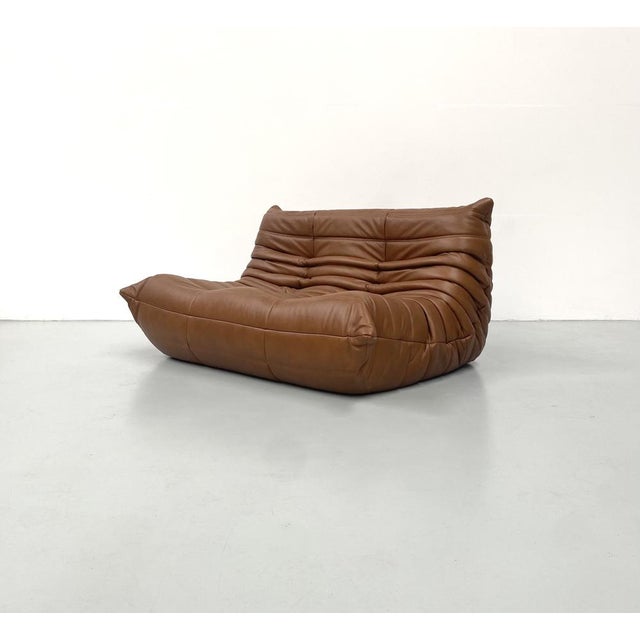 Ligne Roset French Togo 2-Seater Sofa in Cognac Leather attributed to Michel Ducaroy for Ligne Roset, 1970s For Sale - Image 4 of 11