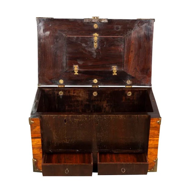 Wood William and Mary Kingwood Coffre-Fort For Sale - Image 7 of 11