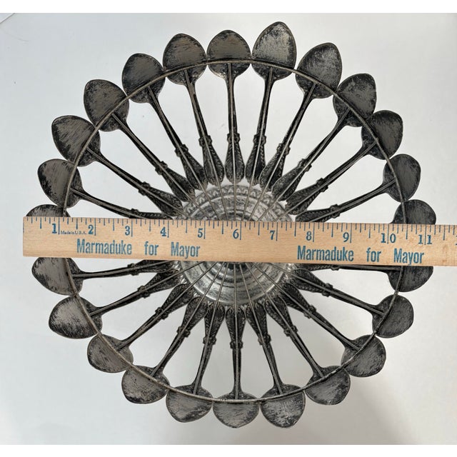 Late 20th Century Handcrafted 24 Spoon Welded Metal Pewter Look Footed Bread Basket Fruit Bowl For Sale In Indianapolis - Image 6 of 6