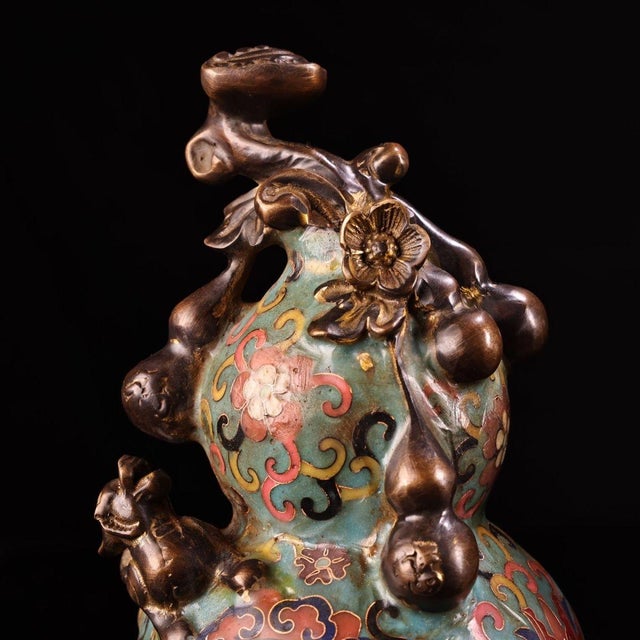 Vintage Cloisonne Enamel Gourd Vase – 8.3" Auspicious Double Gourd Sculpture For Sale In Los Angeles - Image 6 of 9