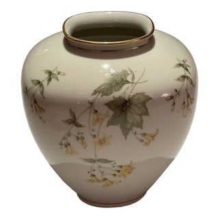 Vintage Mid-Century K&a Krautheim Selb Bavaria Floral Porcelain Ovoid Vase For Sale