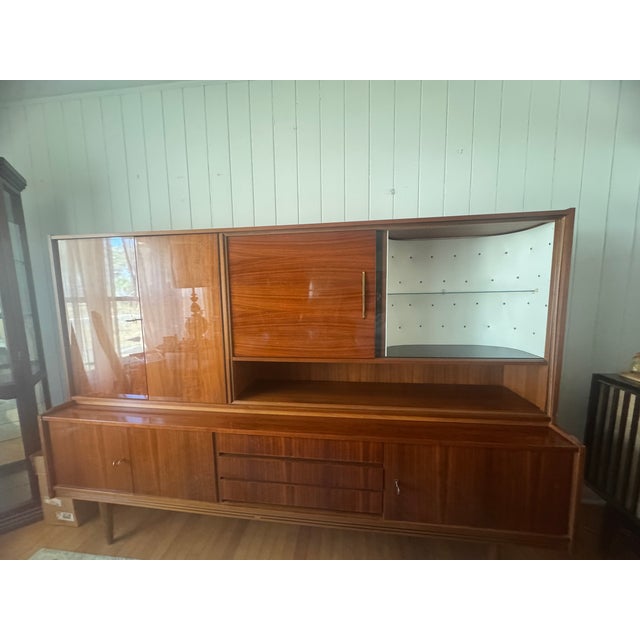 1950s Mid-Century Modern China Cabinet For Sale - Image 4 of 8