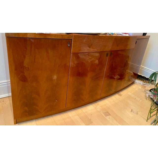 1990s Italian Burlwood Buffet, Radiated Front Design For Sale In New York - Image 6 of 6