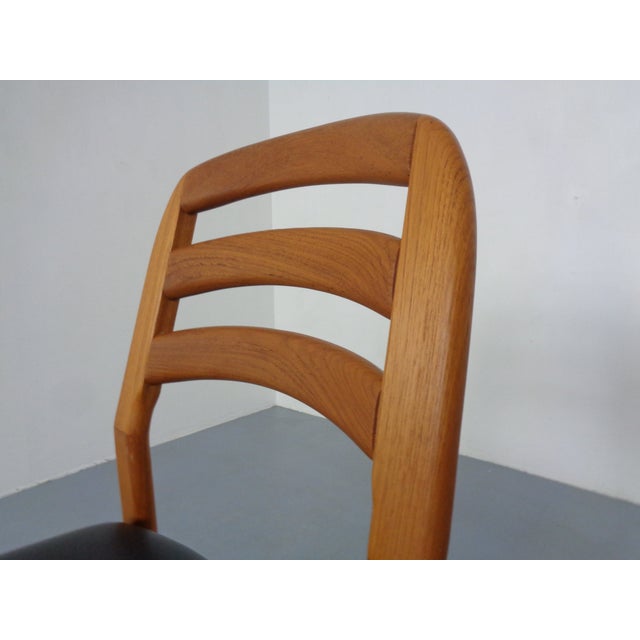 Danish Teak and Leather Chairs from Dyrlund, Denmark, 1970s, Set of 6 For Sale - Image 17 of 18