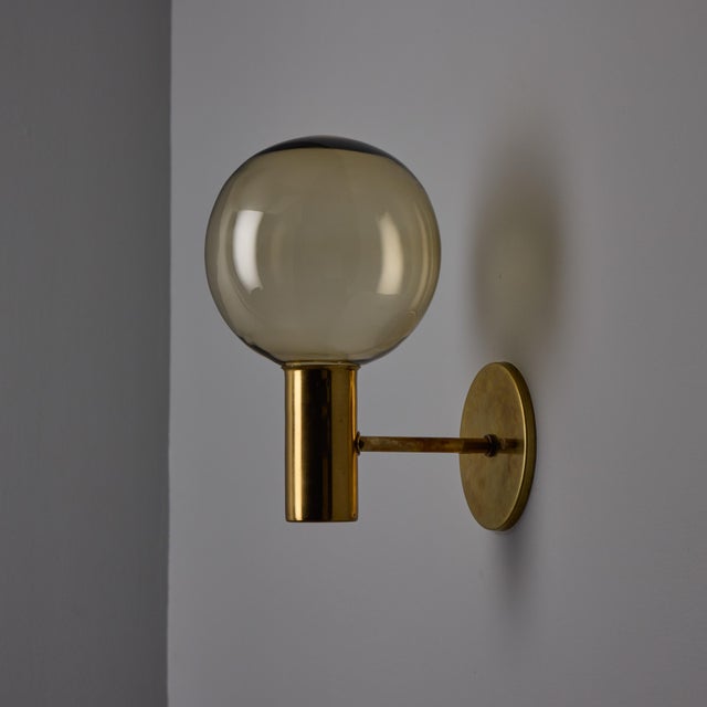 1960s Hans Agne Jakobsson #V149 Glass & Brass Wall Lamp for Markaryd For Sale - Image 9 of 13
