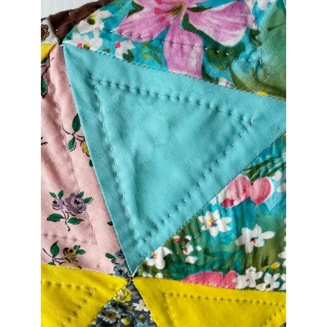 Quality Hand Stitched Cotton Triangle Feedsack Quilt From Ohio Estate For Sale - Image 12 of 18