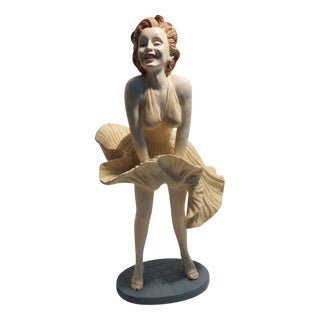 Mid-Century Modern Statuette of Marilyn Monroe, 1950s For Sale