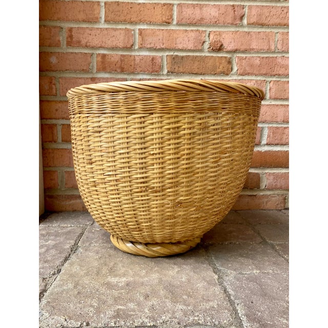 Farmhouse Vintage Large Hand Woven Wicker Reed Basket / Planter For Sale - Image 3 of 13