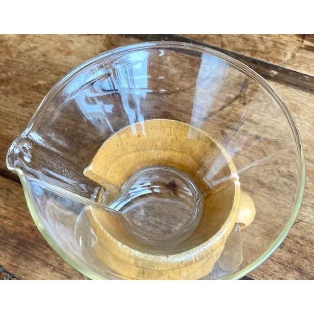 A beautiful 1960's vintage Mid-Century Modern wood & leather pour-over glass coffee maker by Chemex. Original finish...