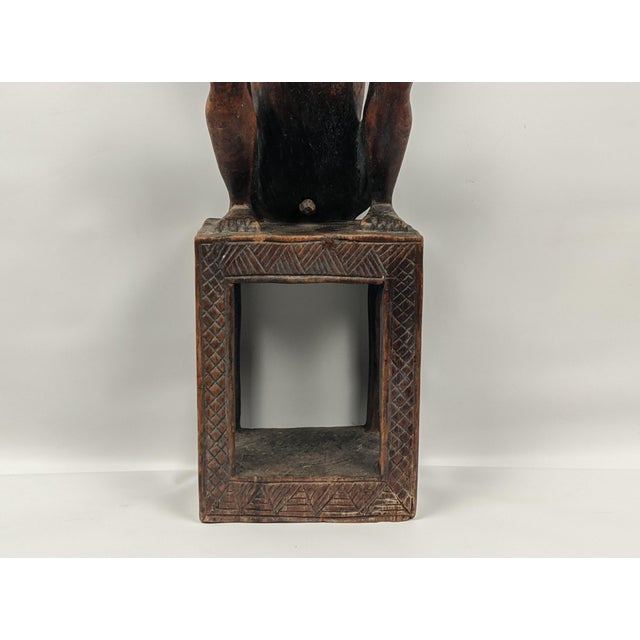 Early 20th Century Attributed Nias Ancestor Figure – Large Carved Wood Adu Zatua, Indonesia For Sale - Image 12 of 18