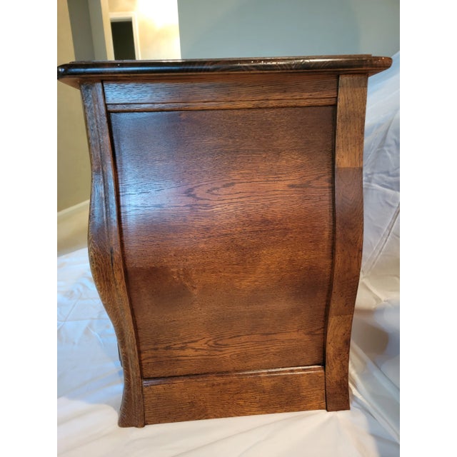 Hickory Furniture 1980s Hickory Furniture Side Tables - a Pair For Sale - Image 4 of 12