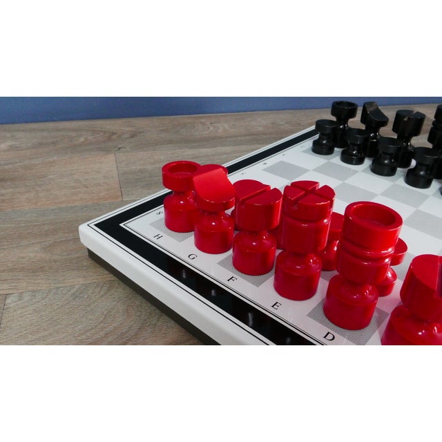 1980s Bauhaus Chess Game with Enamelled Playing Field and Wooden Figures from Tecta, 1980s For Sale - Image 5 of 10