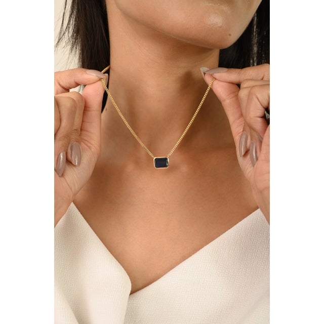 4.46 Ct Deep Blue Sapphire Necklace in 14k Yellow Gold For Sale - Image 4 of 13