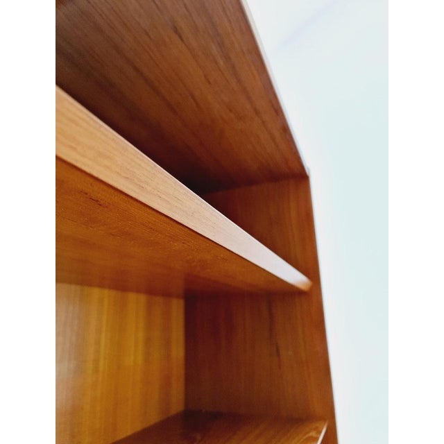 Vintage Danish Freestanding Book Case in Teak by Hundevad, 1960s For Sale - Image 10 of 11