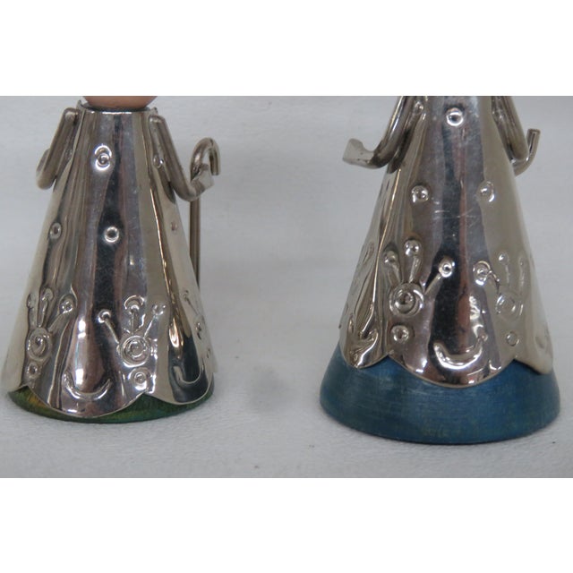 Pair of 2 Wood and Metal Folk Art Figurines Couple With Umbrella and Cane 4871b For Sale - Image 9 of 13