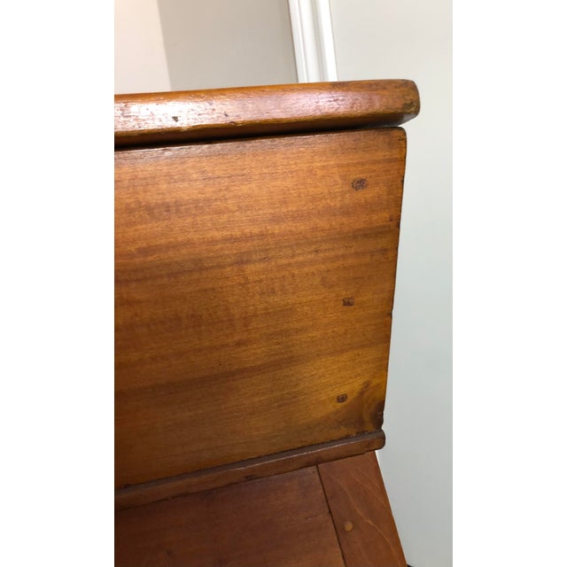 Late 19th Century Antique Maple Primitive Dough Box With Lid For Sale - Image 5 of 16